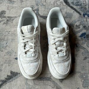 AIR FORCE 1 '07 SE JACQ WMNS
"Flower Embroidery"